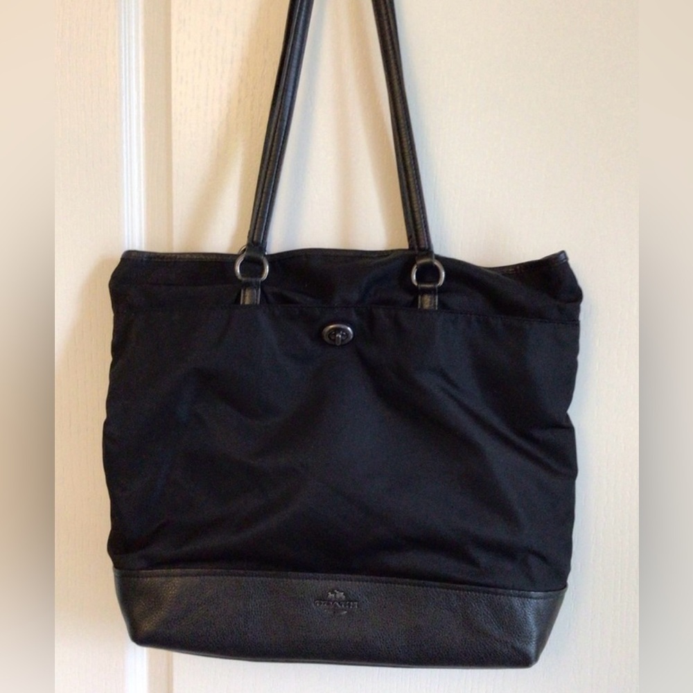 COACH Large Black Nylon/Leather Tote Bag in EUC